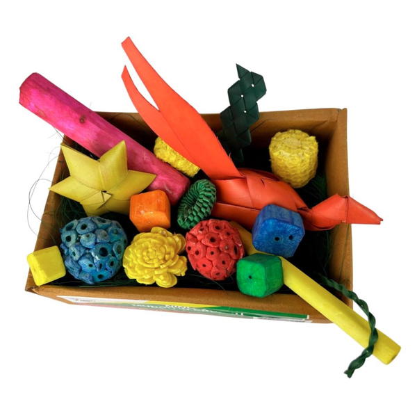 Munch N Crunch Small Sola Treasure Chest Bird Toy 18 Pieces